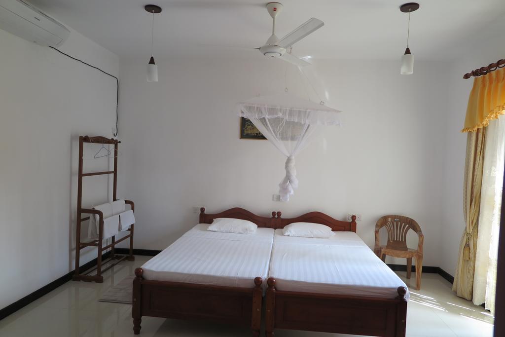 Villa16Hikkaduwa Habitación foto